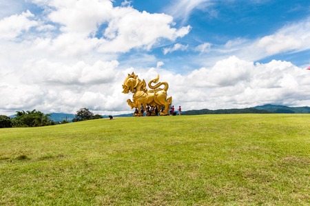 singha beer statue