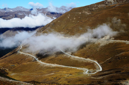highway on the mountainの写真素材