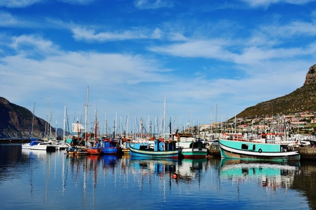 Landscape; sail yachts; small; harbour; boats; mountains; Hout Bay; south Africa; reflection; Atlantic Ocean; colorful; water; fun; sailing; のeditorial素材