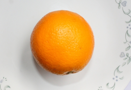 Malta, Citrus sinensis, a popular fruit grown in Foothills of NW Himalayas with globose orange fruit with orange-yellow pulp, sweet and delicious  の写真素材