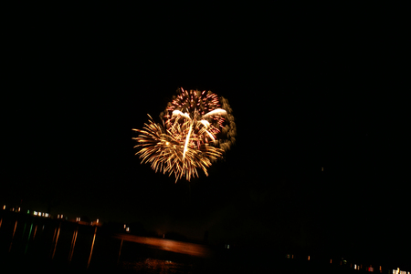 Spectacular Fourth of July Fireworks in 2008 from southeastern shore of Lake Euwana, Klamath County on Independence day of USA, famous annual attraction.の写真素材
