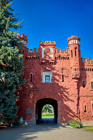 08.09.2021 Belarus-The gates of the Brest Fortress in sunny weather.のeditorial素材