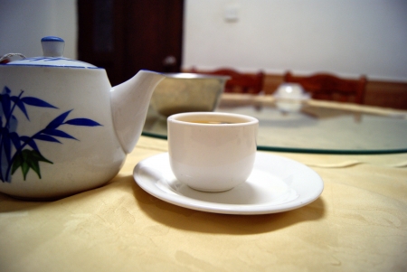 The teapot and teacupの写真素材