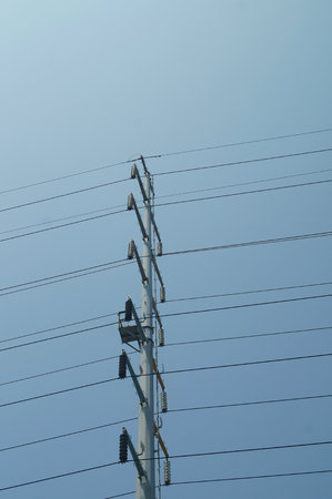 High voltage wire rack