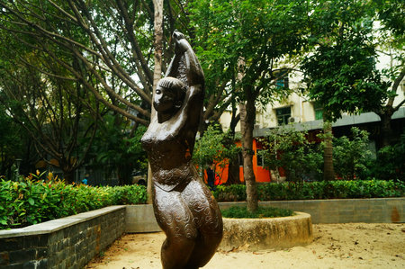 women sculptureのeditorial素材