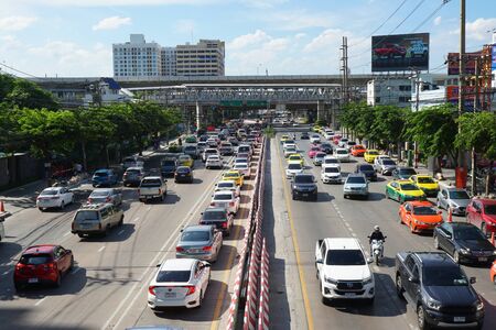 Bangkok,Thailand - July 28 ,2019 Traffic on sunday at Rachada - Thapha Road near The mall Thapha and on this day is birthday of King Rama X of Thailand.のeditorial素材
