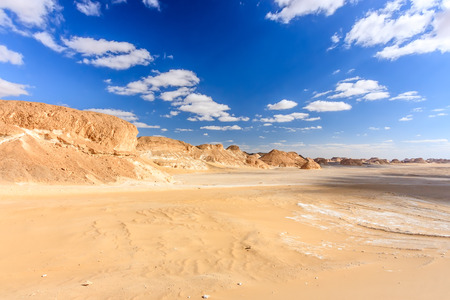 An empty, hot, sandy desertの写真素材
