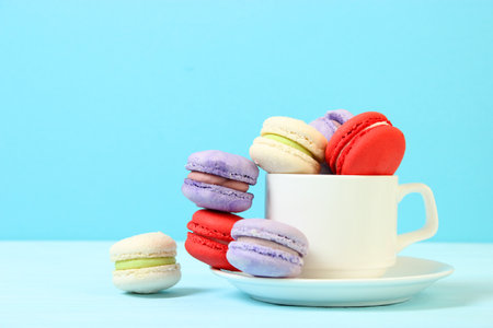 macaroons on a colored background top view.の写真素材