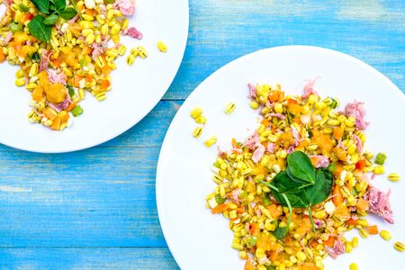 Healthy Ham Hock Summer Salad With Pearl Barley Cereals, Peppers and Piccalilli Dressingの写真素材