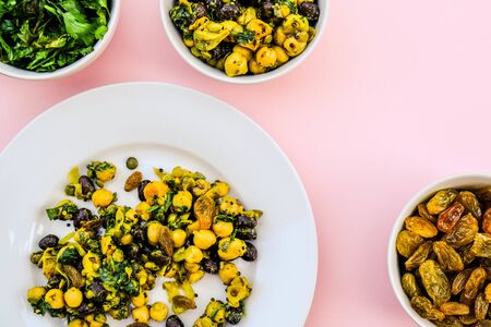 Healthy Summer Chickpea and Bean Dahl Vegetarian Salad With Apricots and Spinachの写真素材