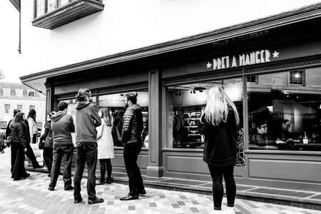 London UK, October 06 2020, Customers Queuing Outside A High Street Branch Of Pret A Manger Coffee Shopのeditorial素材