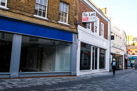 London UK, December 01 2020, Empty Retail High Street Shops Closing Down Due To Covid-19 Business Failuesのeditorial素材