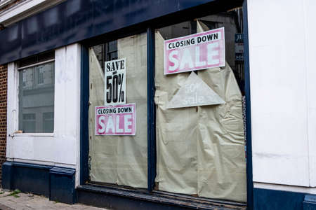 Kingston Upon Thames London UK, May 07 2021, Closing Down Sale Sign In A Shop Window In A Failed Retail Businessのeditorial素材