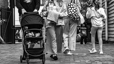 Epsom Surrey, London UK, May 28 2022, Small Group Of People Walking Along High Streetのeditorial素材