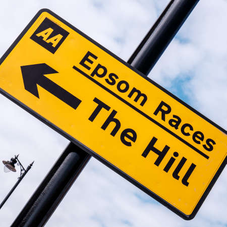 Epson Surrey, London UK, June 03 2022, AA Traffic Route Direction Sign To Epsom Races With No Peopleのeditorial素材