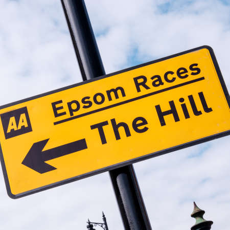 Epson Surrey, London UK, June 03 2022, AA Traffic Route Direction Sign To Epsom Races With No Peopleのeditorial素材