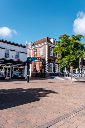Epsom Surrey, London, June 11 2022, Epsom Market Square With Estate Agent And Wetherspoons Pub And No Peopleのeditorial素材