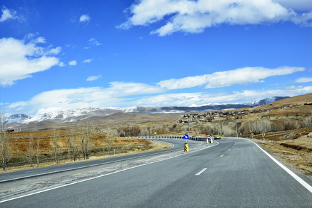 Shahin Shahr to Fereydoun Shahr, Esfahan, on the spring road trip, within 2 hour drive environment...