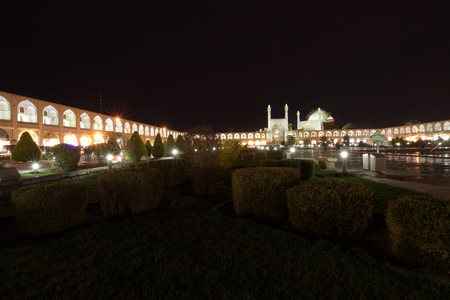 Naqsh-e Jahan Square yard, Bazaar,Esfahan, Iranのeditorial素材