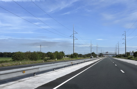MANILA, PHILIPPINES, DECEMBER 12, 2017, ROAD FROM MANILA TO BAGUIO CITY VIEW WITH CARのeditorial素材