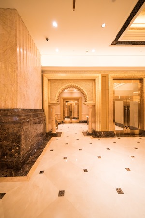 Abu Dhabi, United Arab Emirates, August 09, 2018, Emirates Palace Hotel, this luxurious hotel blends Arabian splendor with the latest technology to create a magical and memorable experience. The main Palace building stretches over a kilometre from wing toのeditorial素材