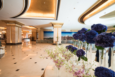 Abu Dhabi, United Arab Emirates, August 09, 2018, Emirates Palace Hotel, this luxurious hotel blends Arabian splendor with the latest technology to create a magical and memorable experience. The main Palace building stretches over a kilometre from wing toのeditorial素材