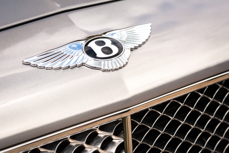 Winnersh, UK - May 18, 2013: Luxury Bentley limo bonnet badge close-up, part of a collection of vintage vehicles displayed for charity at Bearwood College in Winnersh, UKのeditorial素材
