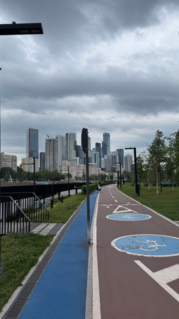 Urban bike path in the city of Frankfurt am Main, Germany.の写真素材