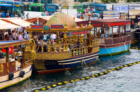 ISTANBUL, TURKEY - SEPT 2009: Touristicr fish sandwich buffet on the water near Galata bridge circa Sept 2009 in Istanbul, Turkey. Bordered on 3 sides by seas, Turkey is a nation of waterのeditorial素材