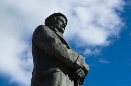 Bronze sculpture of Pio Baroja writter on a sky backgroundのeditorial素材