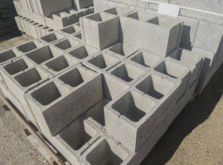 Full size hollow concrete blocks for plastering. Packed on wooden pallets