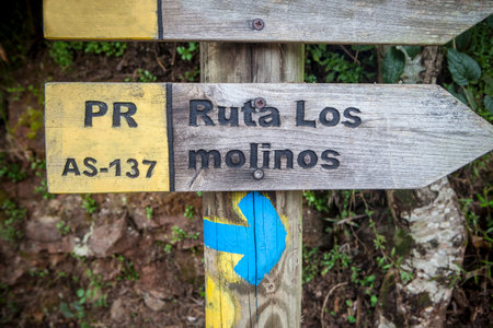 PR-AS-137 sign postの写真素材