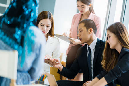 group of multination people seminar and vote for answer about solution and problem solvesの写真素材