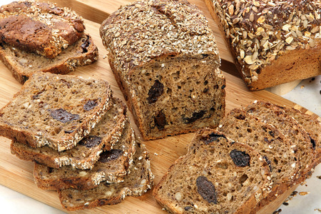 Wholemeal bread with grains and plums