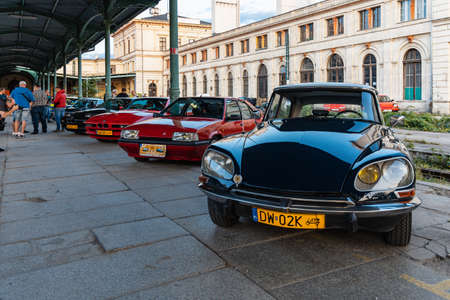 Wroclaw, Poland - September 17 2020: Meeting of fans of old cars at old Swiebodzki railway stationのeditorial素材