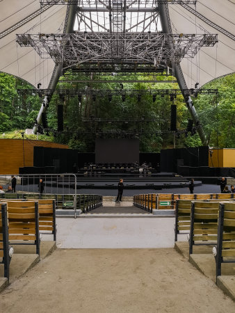 Sopot, Poland - July 23 2023: Almost empty Opera Lesna outdoor hall before the acoustic concert of Lindsey Stirling violinistのeditorial素材