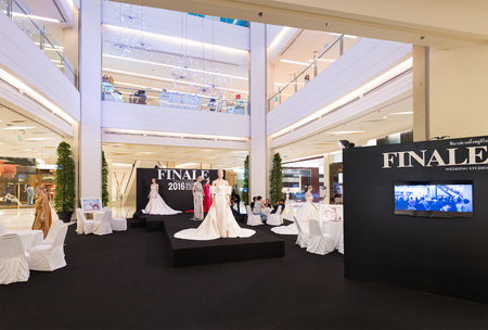 BANGKOK - MARCH 17, 2016: A view at the Finale wedding studio in the Siam Paragon Shopping mall. It is one of the biggest shopping centres in Asia.のeditorial素材