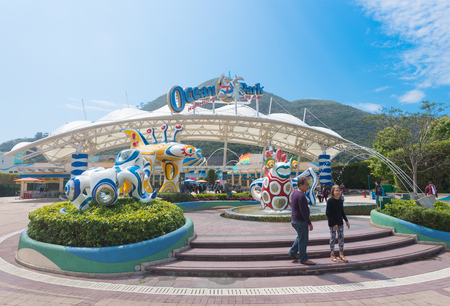 HONG KONG, CHINA - MARCH20, 2017: The entrance of Ocean Park Hong Kong, a marine mammal park, oceanarium, animal theme park and amusement park situated in the Southern District of Hong Kong.のeditorial素材