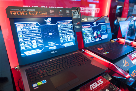 KUALA LUMPUR - MARCH 13, 2017: Gaming notebook Asus ROG G752 for sale in Plaza Low Yat mall. The shopping mall has a wide assortment of IT products.のeditorial素材