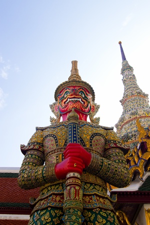 giant statue - in grand palace bangkok thailand の写真素材