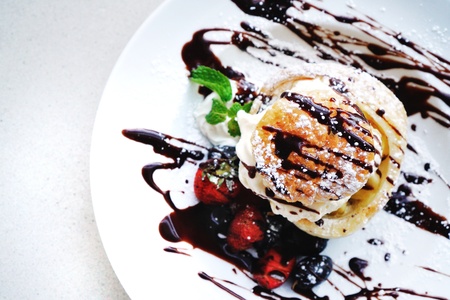 Banana pie with ice cream, strawberry and chocolate toppingの素材