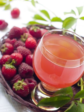 Refreshing summer drink from fresh berriesの写真素材