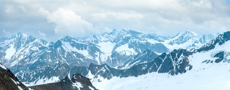 View from the Karlesjoch mount (3108m., near Kaunertal Gletscher on Austria-Italy border). Panorama.の写真素材