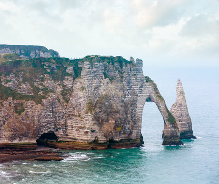 One of the three famous white cliffs known as the Falaise de Aval. Etretat, France.の写真素材