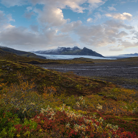 Beautiful autumn view from Mulagljufur Canyon to Fjallsarlon glacier with Breidarlon ice lagoon, Iceland. Not far from Ring Road and at the south end of Vatnajokull icecap and Oraefajokull volcano.の写真素材
