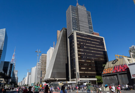 Sao Paulo, Brazil - June 28. Sunday, opening the cycle lane at Avenida Paulista, the financial center of Sao Paulo on June 28, 2015 in Sao Paulo, Brazil.のeditorial素材