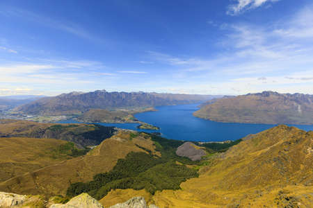 The view from the saddle of Ben Lomond over Queenstown and Lake Wakatipu. Otago, Queenstown, New Zealand.の写真素材