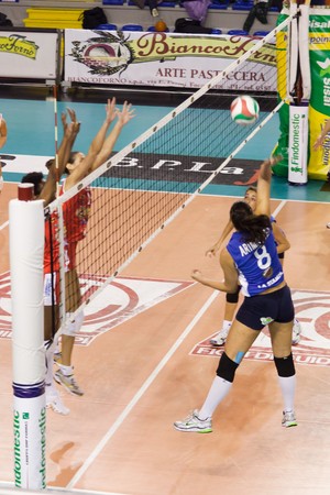 PISA, ITALY - OCTOBER, 31: Volleyball Italian Women A2 League, Chieri vs Biancoforno Santa Croce at PalaParenti on Oct 31 2010, Pisa, Italyのeditorial素材