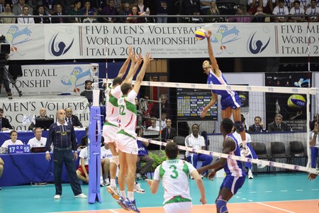 FLORENCE, ITALY - OCTOBER, 06, 2010: FIVB Men's Volleyball World Championship, Bulgaria vs Cuba at Nelson Mandela Forum on Oct 06 2010, Florence, Italyのeditorial素材