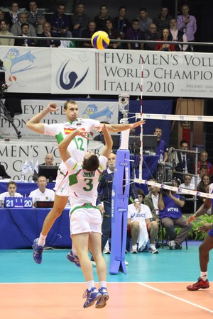 FLORENCE, ITALY - OCTOBER, 06, 2010: FIVB Men's Volleyball World Championship, Bulgaria vs Cuba at Nelson Mandela Forum on Oct 06 2010, Florence, Italyのeditorial素材